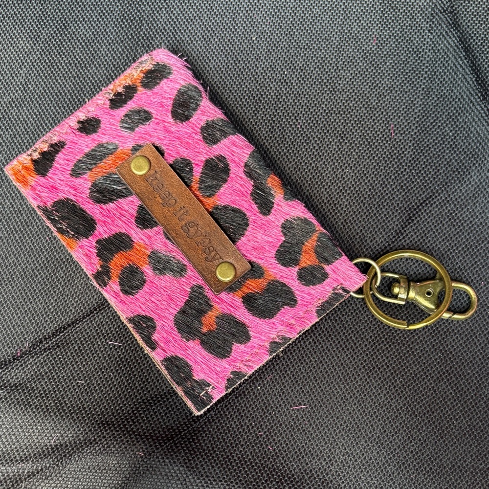 Pink Leopard Print Keychain Wallet - Picture 5 of 5